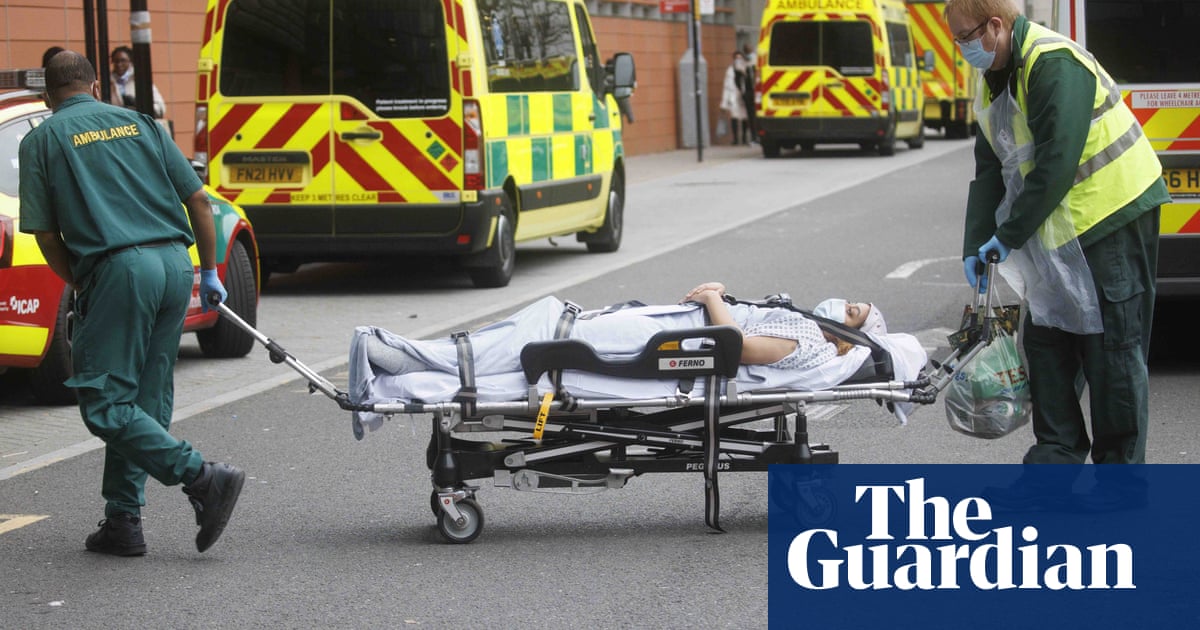 More than 10,000 additional Omicron cases reported across UK