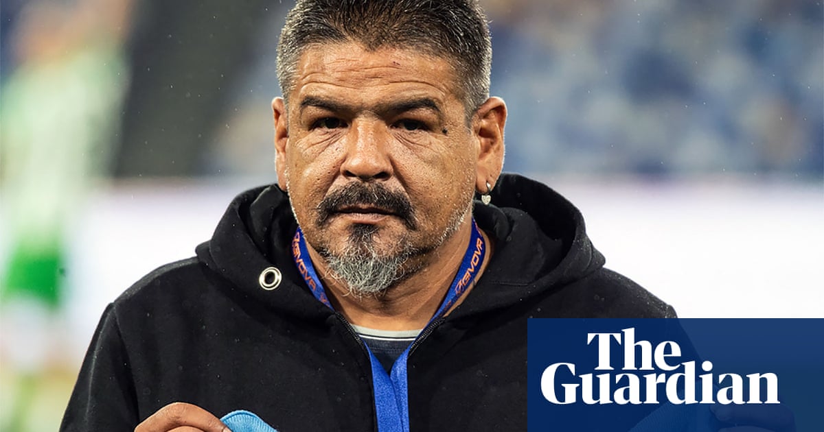Diego Maradonas brother, Hugo, dies in Naples aged 52