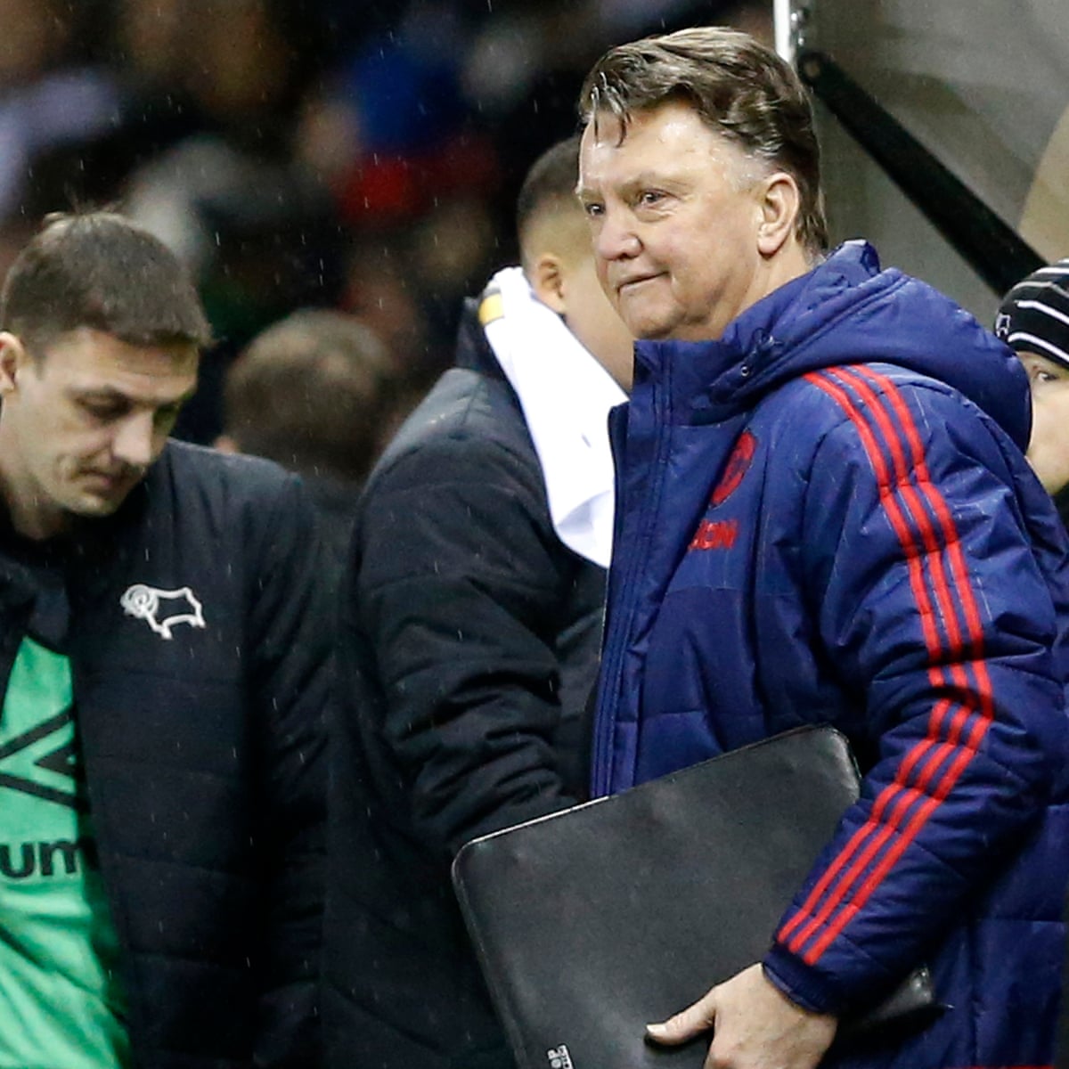 Louis Van Gaal Still Has Time To Rediscover The Old Manchester United Paul Wilson Football The Guardian