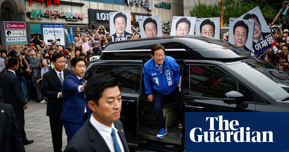 Tennis champions and the southern lights: photos of the day – Monday