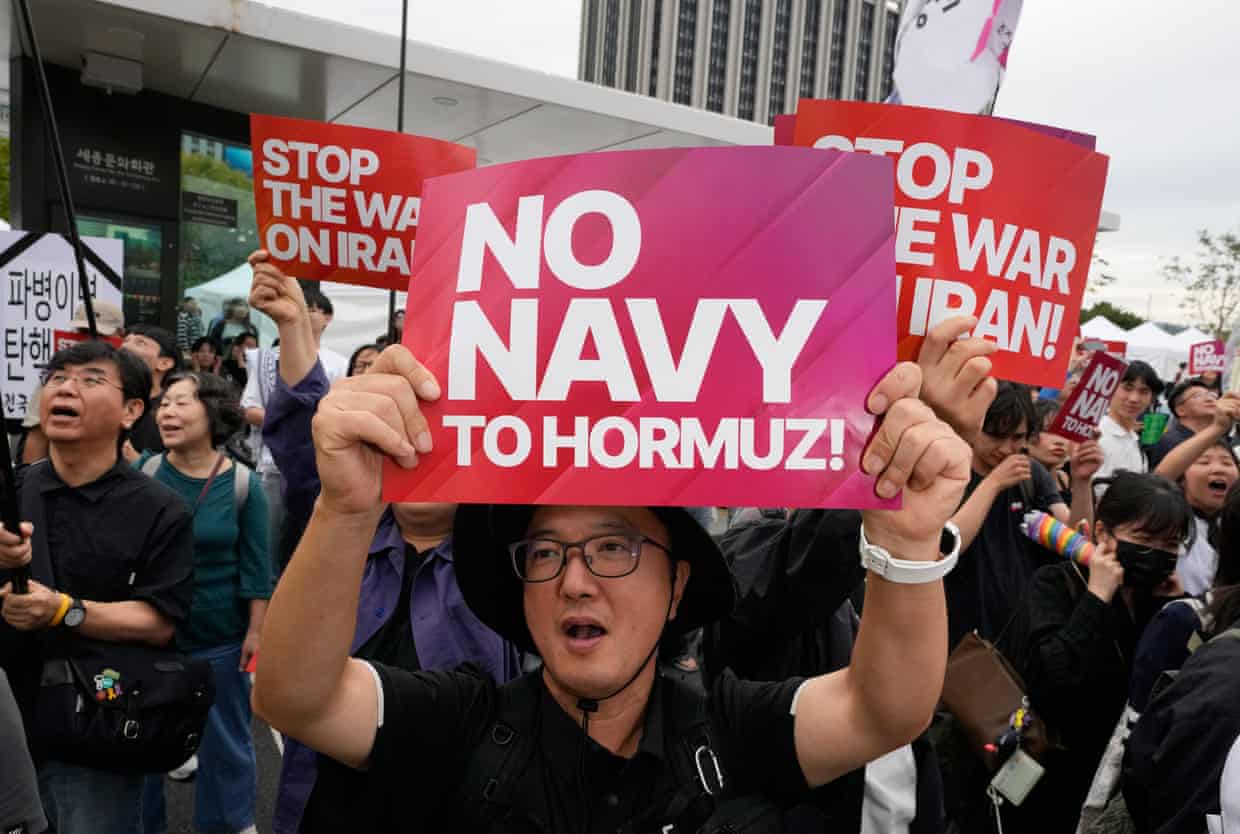 Protesters rally in Seoul against the potential deployment of South Korean troops to the strait of Hormuz.