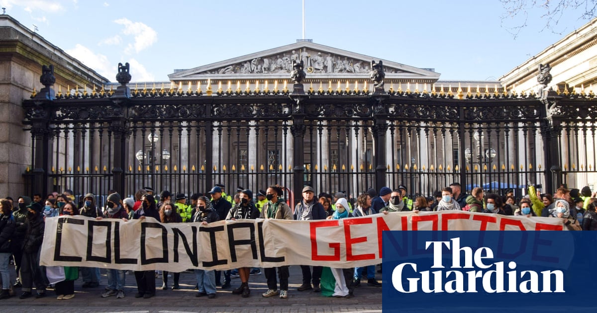 British Museum closes to visitors as Energy Embargo for Palestine group gathers outside