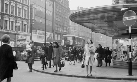 Last-minute Christmas shoppers in Oxford Street in 1964