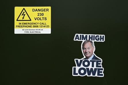 'Aim high, vote Lowe.'