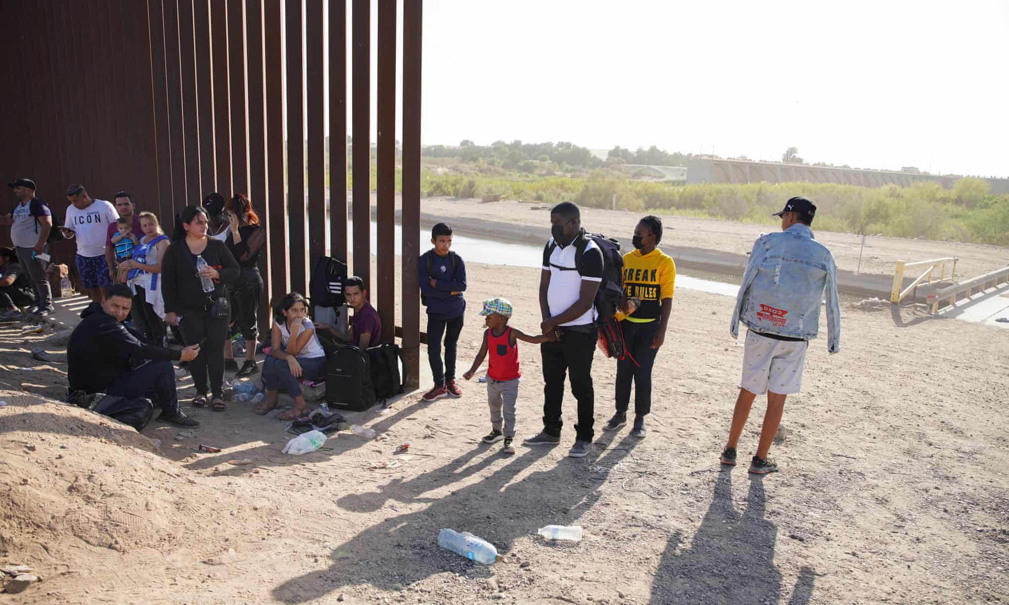 Clothes, shoes, passports: Migrants forced to dump possessions at US-Mexico wall (theguardian.com)