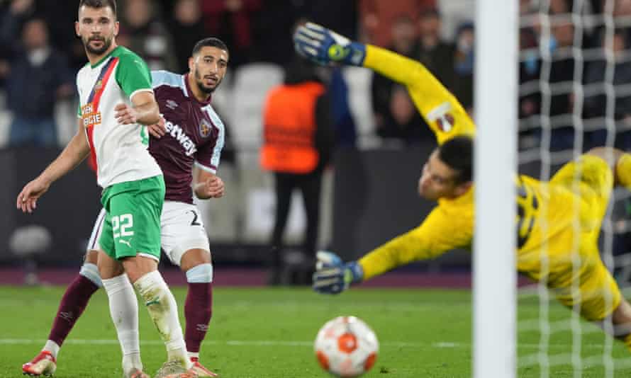 Saïd Benrahma watches his shot heading for the bottom corner.