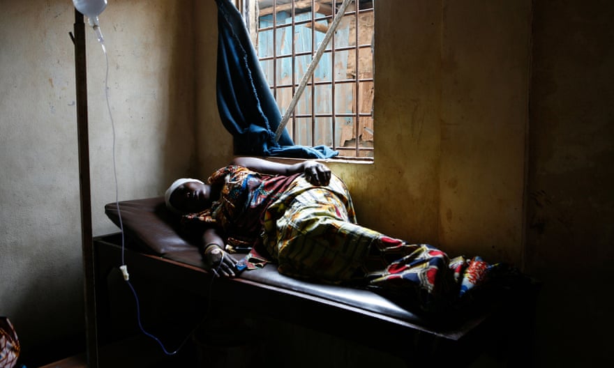 A pregnant woman suffers complications in Freetown’s Kroo Bay clinic
