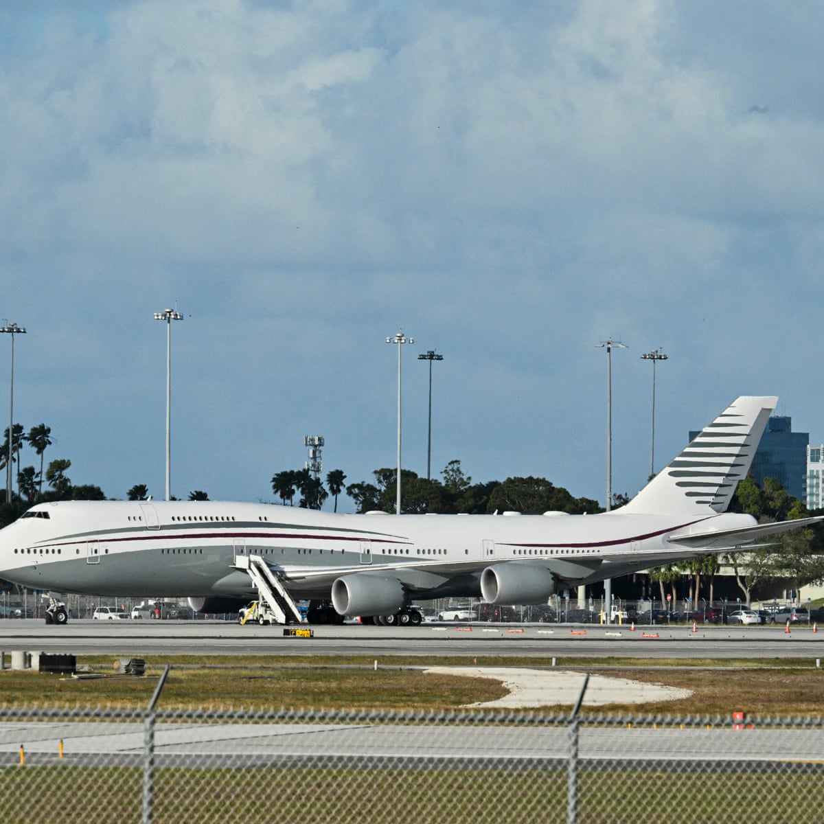 Trump administration accepts jet from Qatar for possible use as Air Force One | Trump administration | The Guardian Trump administration accepts jet from Qatar for possible use as Air Force One | Trump administration | The Guardian