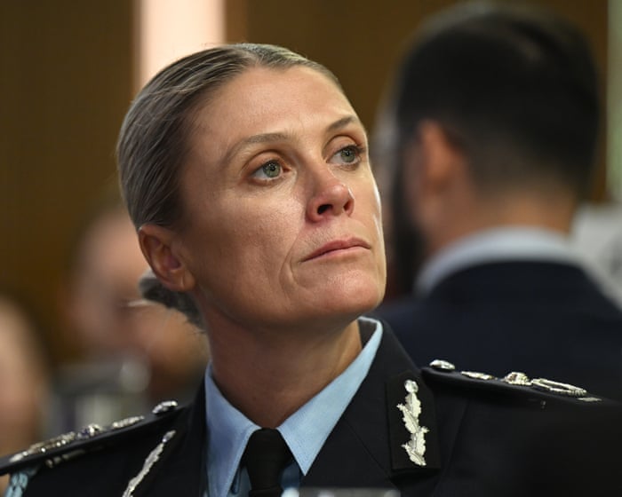 Australia politics live: AFP warns ‘crimefluencer’ networks hunting girls online; national auditor to investigate government’s $10bn housing fund