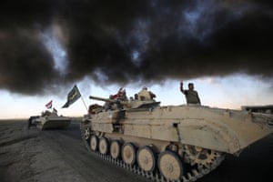 Iraqi forces, backed by fighters from Hashed al-Shaabi, advance on Hawija.
