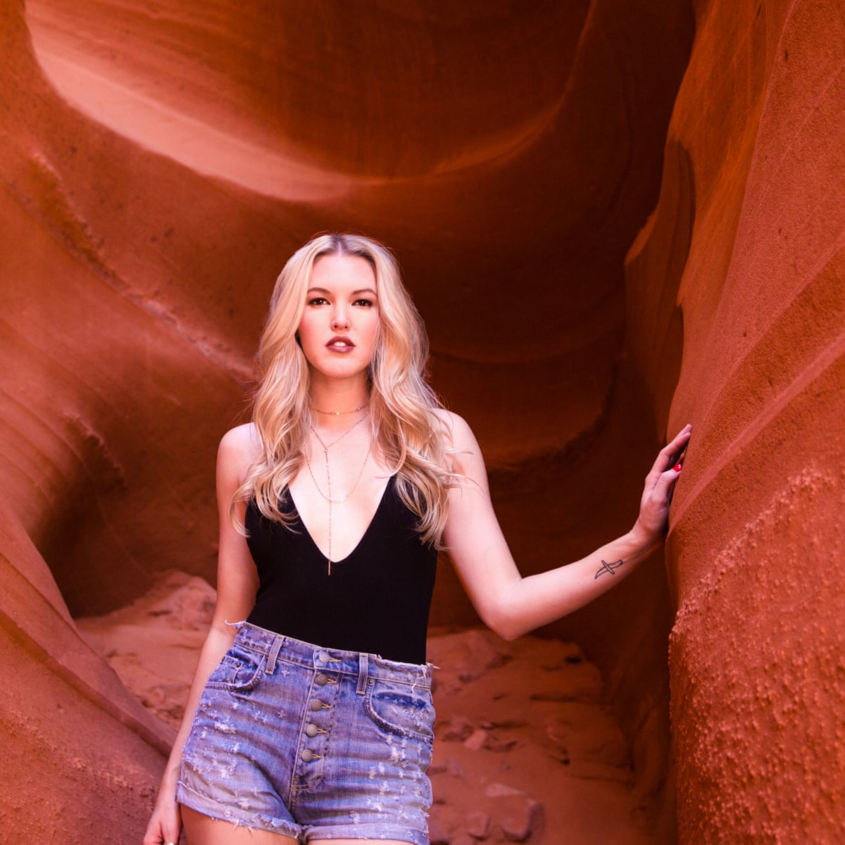 Singer Ashley Campbell On Her Father Glen At The End We All Just Sat And Held His Hand Music The Guardian