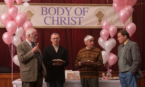 Granda Joe (Ian McElhinney), Gerry Quinn (Tommy Tiernan), Uncle Colm (Kevin McAleer) and Cousin Eamonn (Ardal O'Hanlon) in Derry Girls.