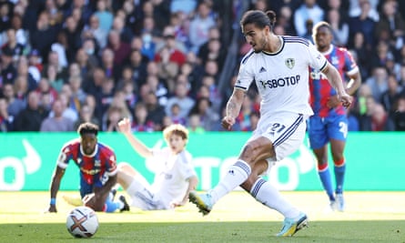 Pascal Strwick's shot gives Leeds an early lead at Selhurst Park