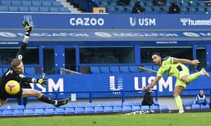 Callum Wilson fires the ball past Everton keeper Jordan Pickford for his, and Newcastle United’s, second goal of the game.