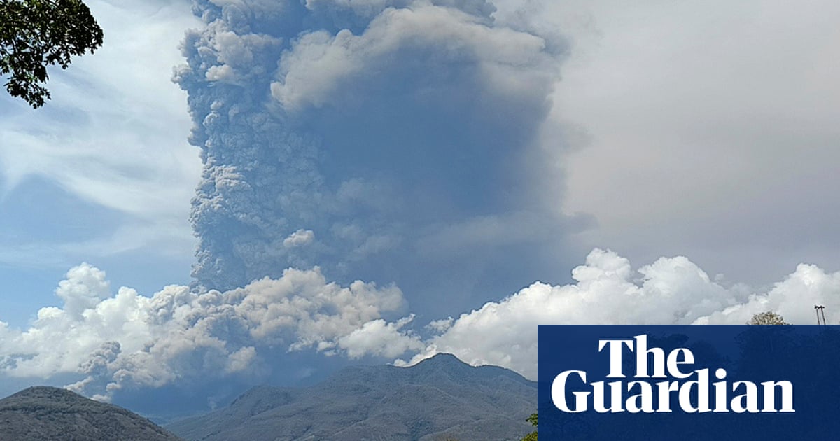 Flights to Bali cancelled after volcano spews dangerous ash cloud 9km into air | Bali Flights to Bali cancelled after volcano spews dangerous ash cloud 9km into air | Bali