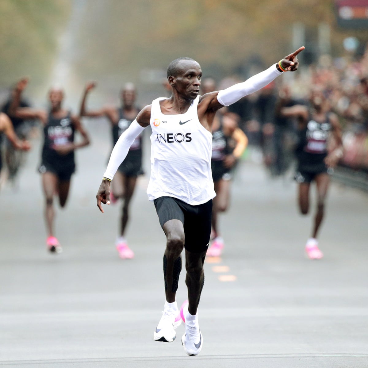 Eliud Kipchoge denies platform Nike shoes violate the spirit of sport |  London Marathon | The Guardian