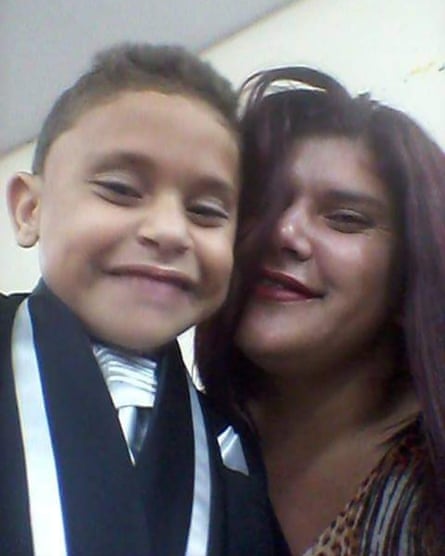 Gelvana Aparecida Rodrigues da Silva with her son Thiago.
