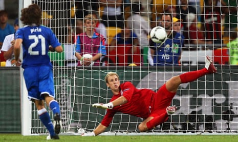 Italy’s Andrea Pirlo scores a penalty against England in 2012.