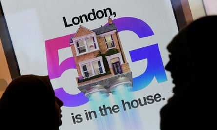 A banda larga do Reino Unido deve ser capaz de lidar com todos que trabalham em casa, mas é sempre aconselhável ter um plano B na forma de um hotspot portátil ou similar, que pode ser 5G se já tiver chegado à sua área.