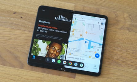 A interface multitarefa do Google Pixel Fold.