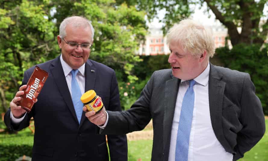 Boris Johnson with Australia's prime minister Scott Morrison in the garden of No 10.