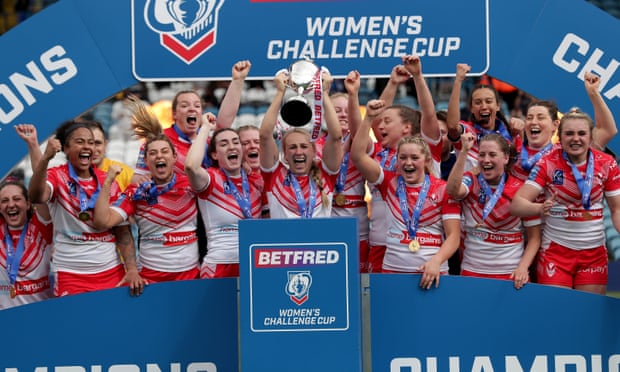 St Helens celebrate after successfully defending the Challenge Cup against a spirited Leeds side.