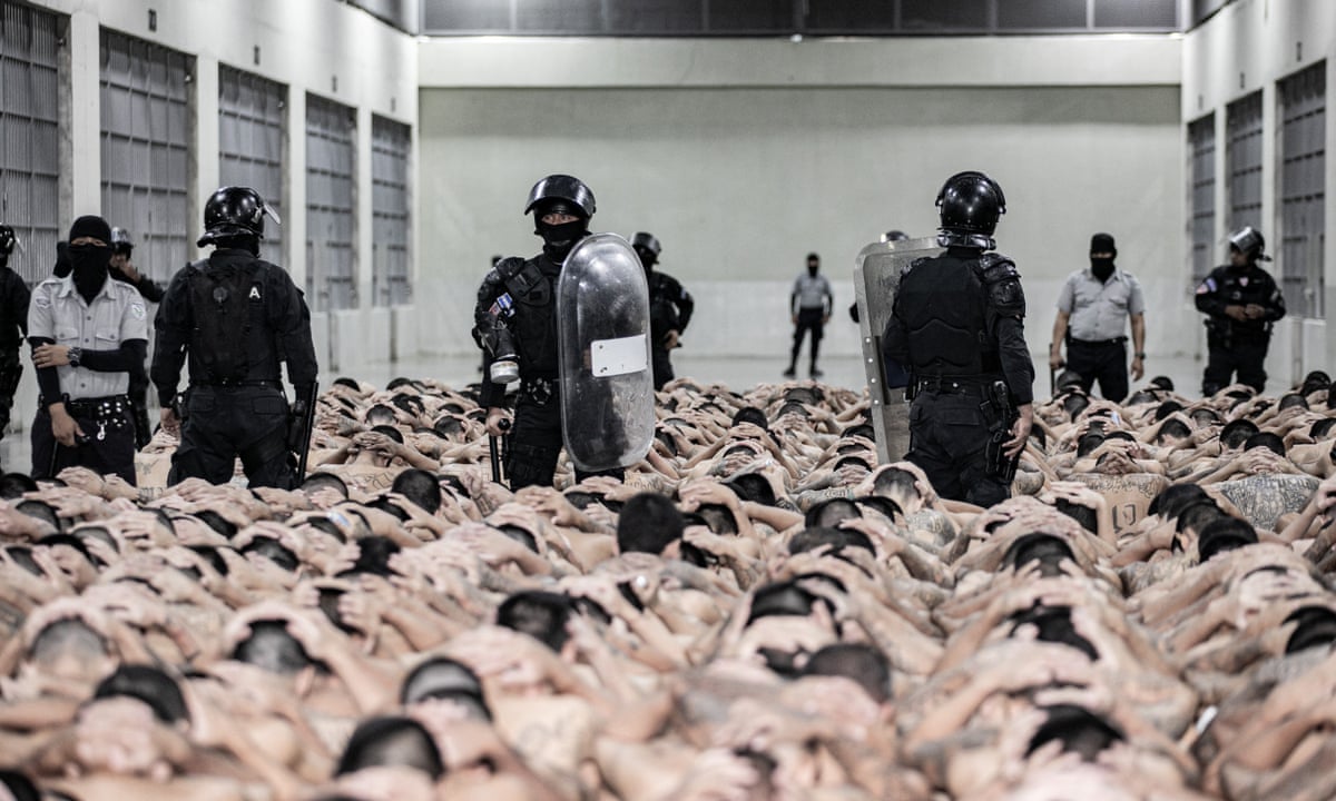 Thousands of children swept up in El Salvador mᴀss arrests, rights body says | Global development | The Guardian