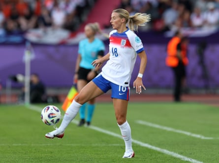 Chloe Kelly controls the ball