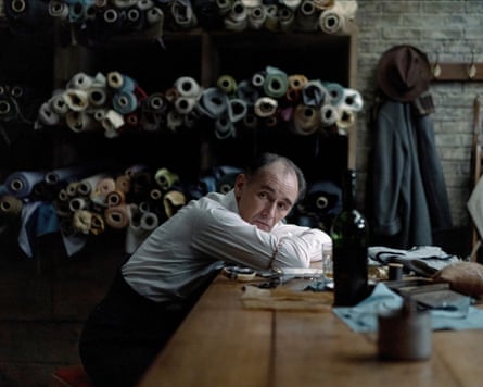 Mark Rylance as tailor, Leonard, in the film The Outfit.