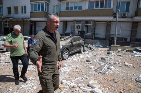 Kyiv mayor Vitali Klitschko visits the site of an overnight strike that left one person dead