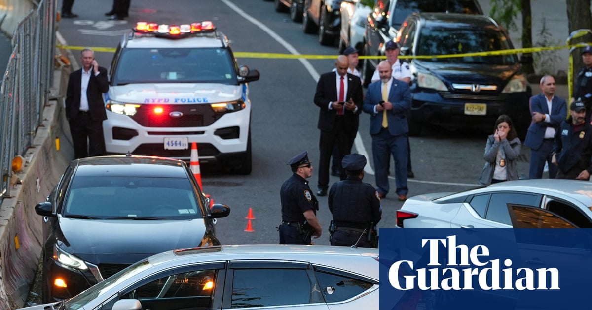 ICE agent shoots man in New York City with five-year-old nearby, mayor says
