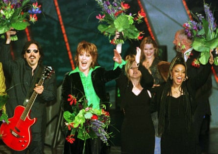 Katrina and the Waves celebrating onstage
