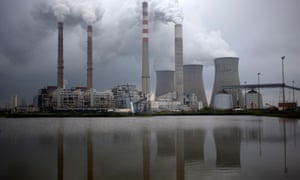The Paradise Fossil Plant in Paradise, Kentucky. Around the plant, which accounted for almost a quarter of the rise in coal-fired energy, concentration of particulates increased by 27% in the 18 months after the nuclear shutdown.