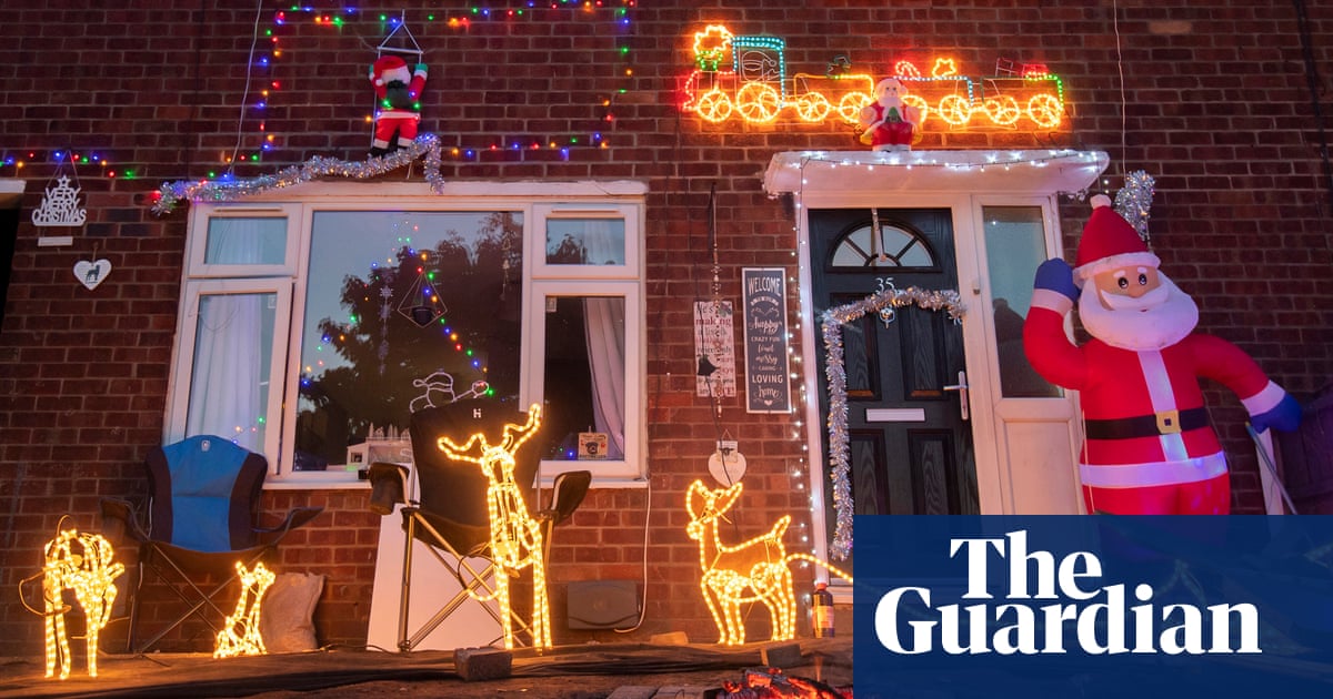 The Lights Of Christmas 2021 Light Brigade The Christmas Holdouts Keeping Their Decorations Up Uk News The Guardian The Lights Of Christmas 2021 Light Brigade The Christmas Holdouts Keeping Their Decorations Up Uk News The Guardian