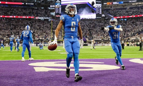 Lions defeat Rams by 1 point for 1st playoff win in 32 years, ending  historic losing streak