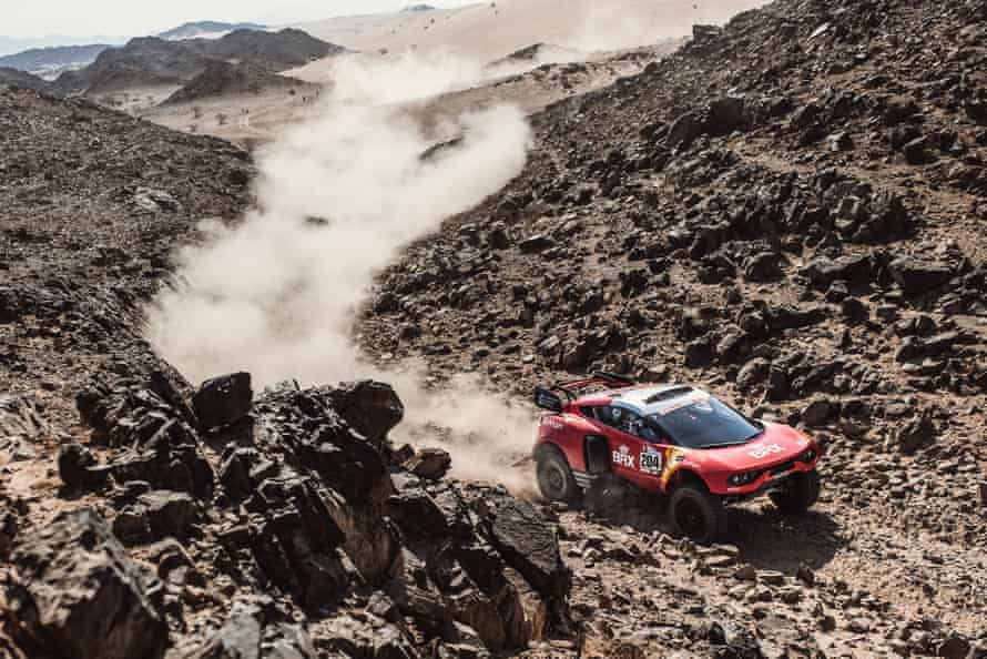 Roma and co-driver Haro Bravo traverse the mountains on Stage 1A
