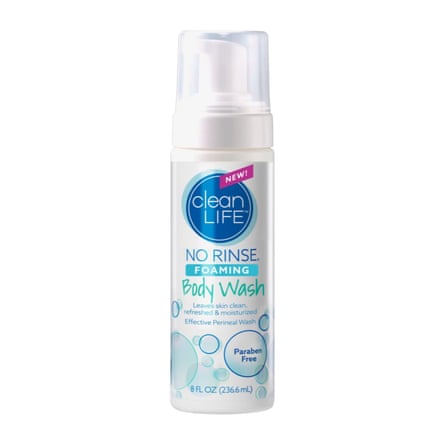 Clean Life No-Rinse Foaming Body Wash, 237 ml bottle.