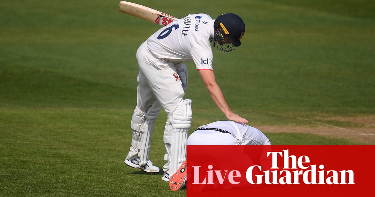 Essex scramble to wild one-wicket win over Somerset: county cricket – live!