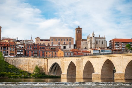 Panoramic view of the city of Tordesillas, showing medieval bridge over the river and city in the background