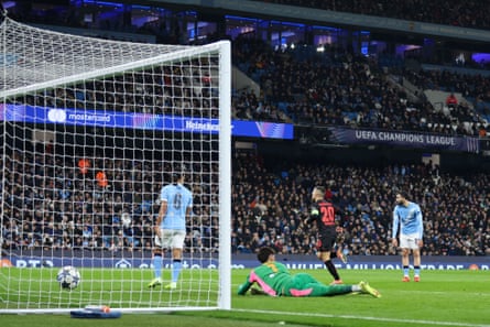 Alejandro Grimaldo scores the opener for Bayer Leverkusen