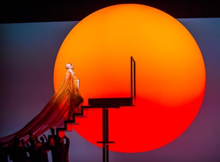 Sun worship … ENO’s production of Akhnaten by Philip Glass.