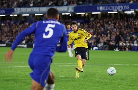Liverpool 2-1 Atlético Madrid, PSG 6-1 Slovan Bratislava; Chelsea v Leeds – live