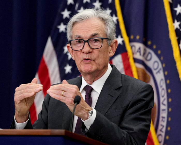 Federal Reserve Cuts Interest Rates Amid Political Pressure