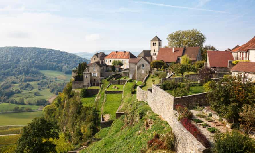 Picturesque hilltop village in wine growing area in rural landscape. Chateau Chalon, Jura, Franche-Comte, France.