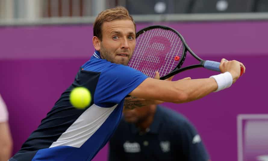 Dan Evans took the first eight points of his match against Adrian Mannarino.