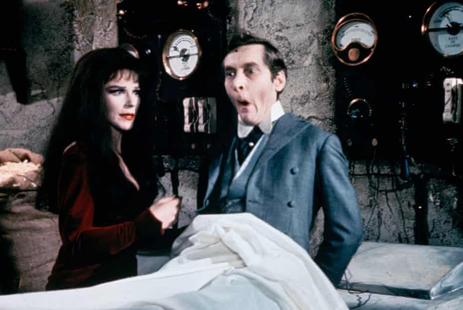 Fenella Fielding as Valeria, a vampire, and Kenneth Williams in Carry on Screaming, 1966.