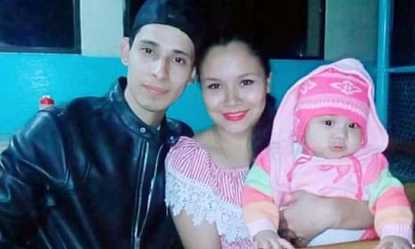 Óscar Alberto Martínez Ramírez, with his wife Tania Vanessa Ávalos and daughter Angie Valeria.