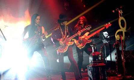 Prince with Donna Grantis and Ida Nielsen of 3RDEYEGIRL performing at the Hollywood Palladium in 2014.