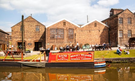 Narrowboat moored at the Middleport pottery factory, Stoke-on-Trent.