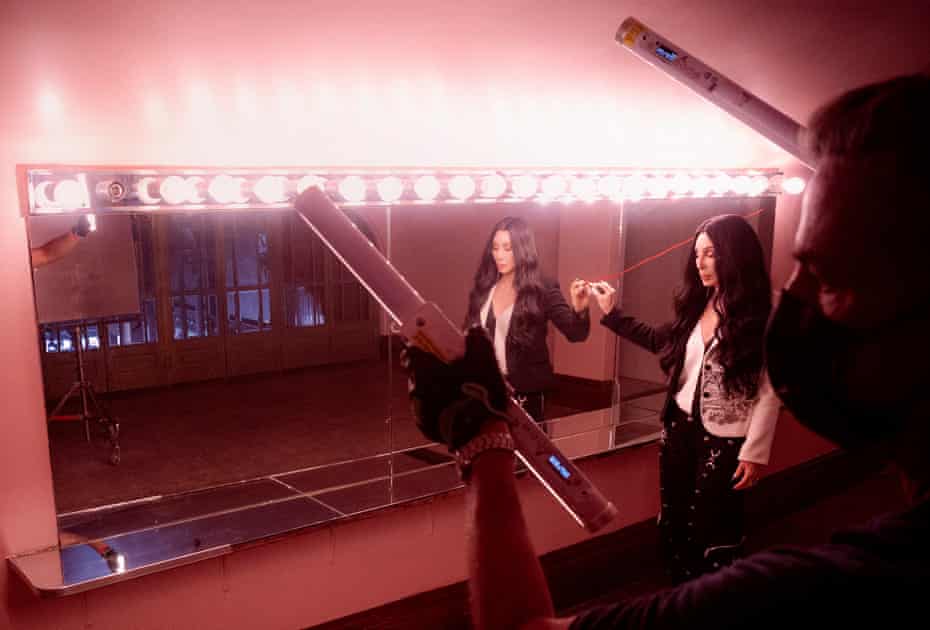 Preparando una foto de Cher.